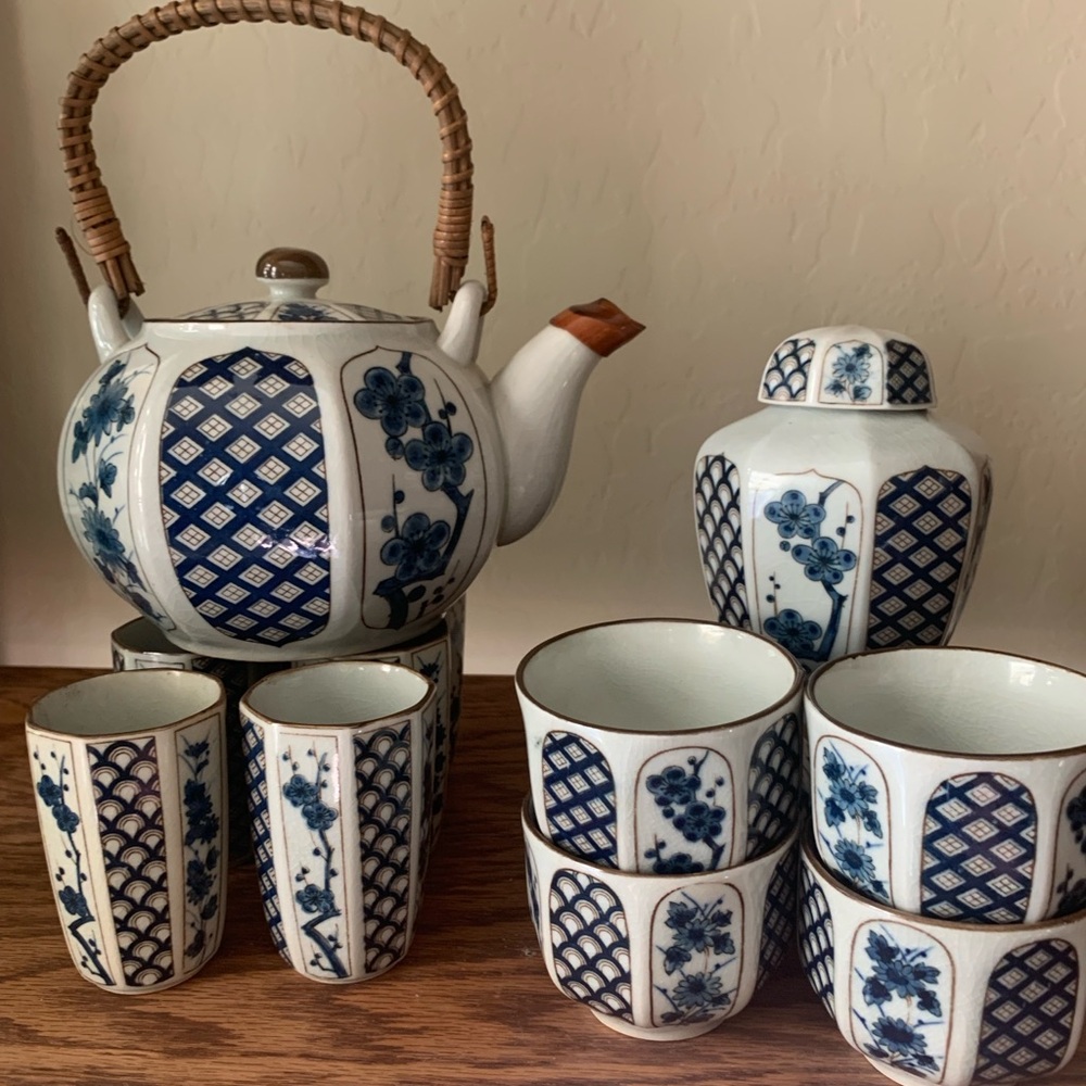 OMC Otagiri Japanese Blue and White Tea Set With Ginger Jar, Strainer and Lid